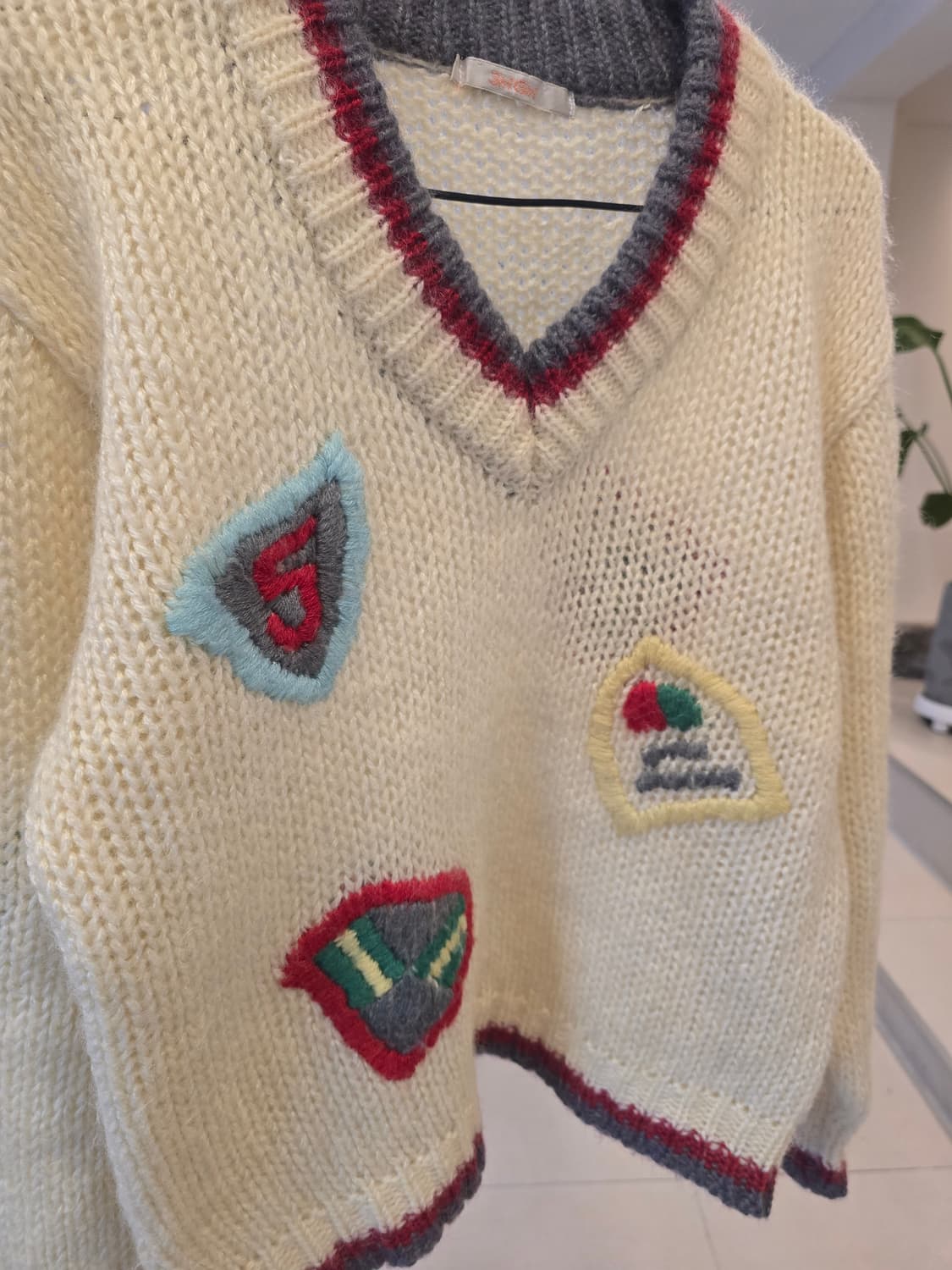 자수니트 상품이미지2