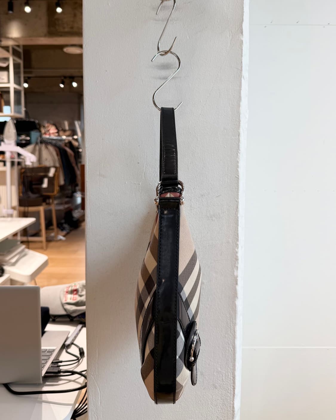 버버리 브라운 노바체크 숄더백  상품이미지3