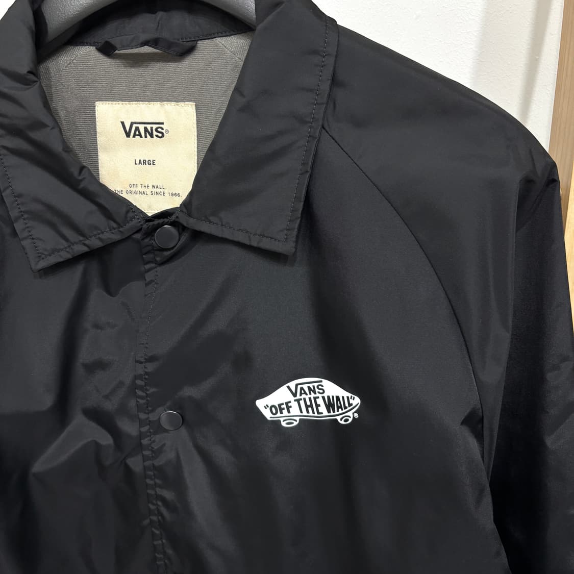 반스 빅로고 코치 바람막이 자켓 상품이미지3