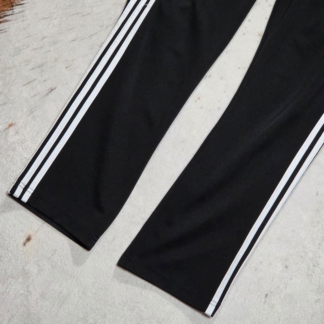  아디다스 블랙 삼선 트랙팬츠 상품이미지3