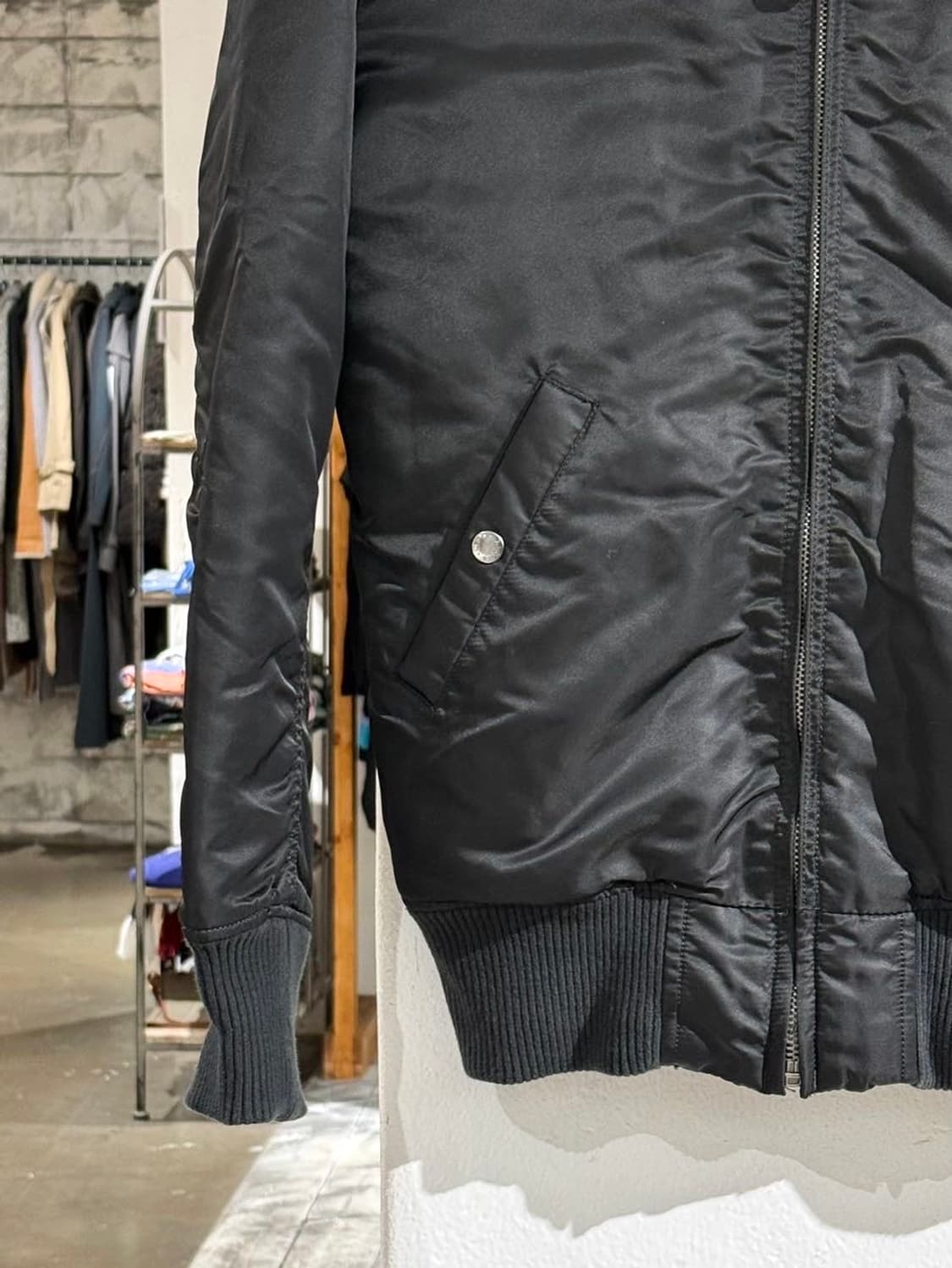 알파인더스트리 블랙 MA-1 디-텍 나일론 봄버 자켓 상품이미지4