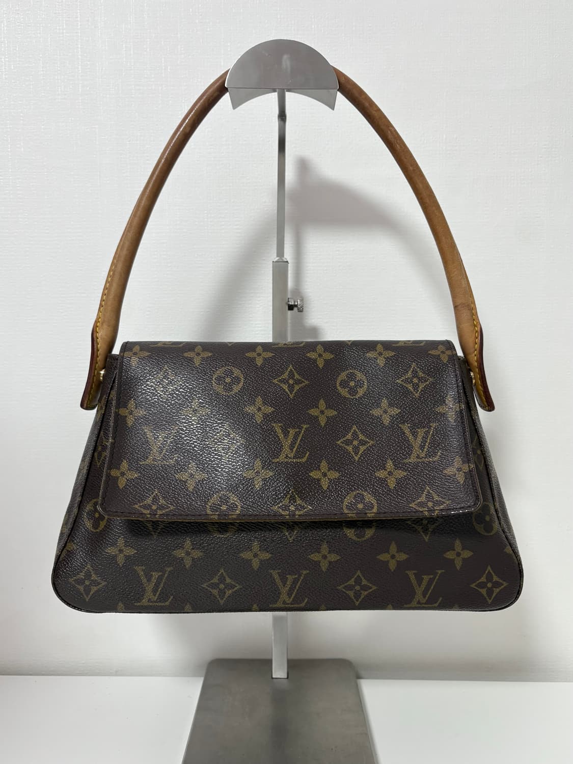 루이비통 루핑 숄더백  상품이미지1