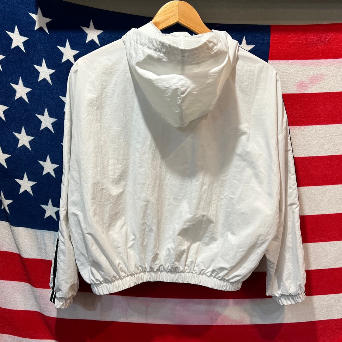 아디다스 크롭 후드 바람막이 상품이미지2