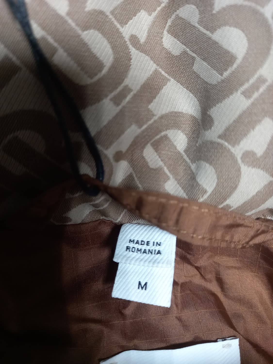 버버리 TB 모노그램 패딩  M(실용100~105) 상품이미지5