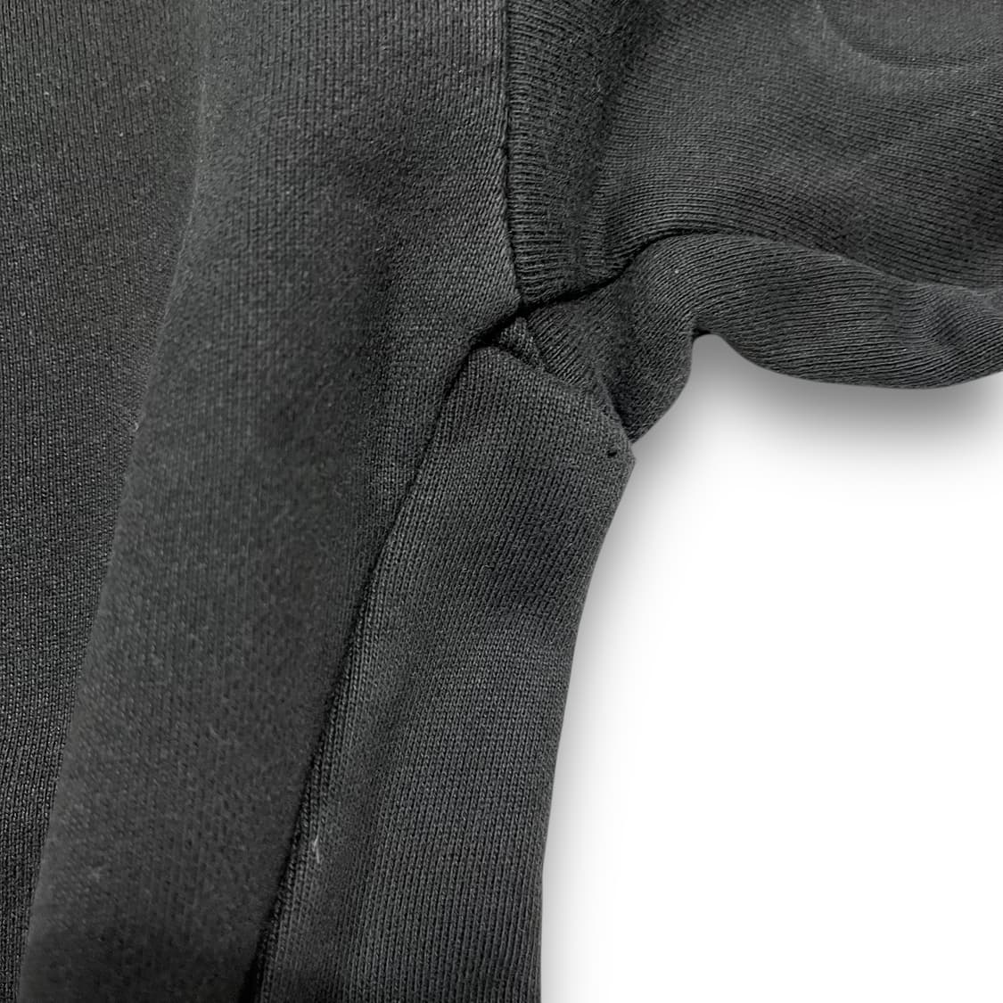 CP 컴퍼니 블랙 렌즈 암포켓 빈티지 맨투맨 상품이미지7