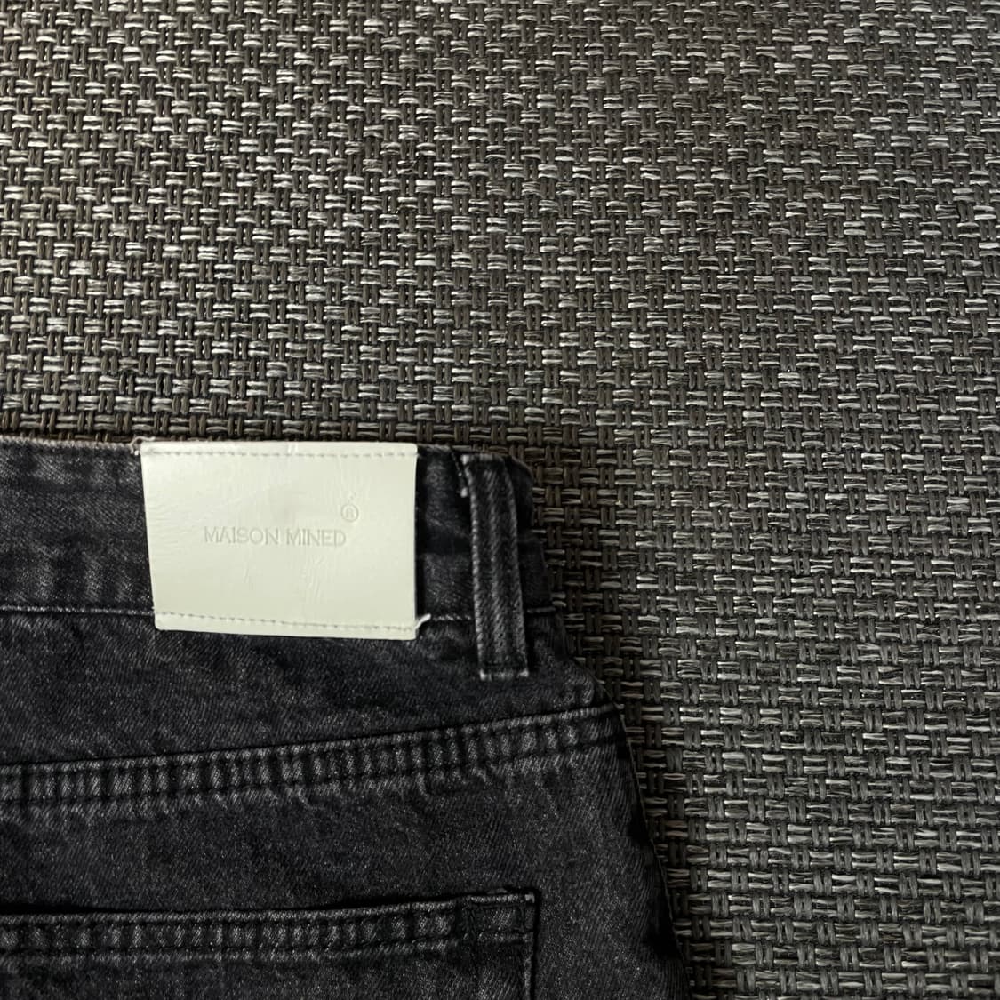 (30) 메종미네드 딥그레이 포인트 힙 와이드 핀턱 데님 팬츠 상품이미지7