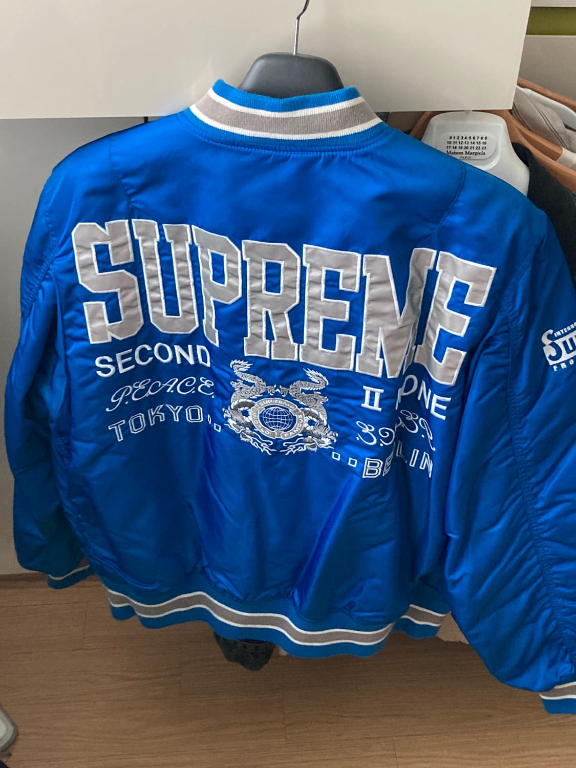 슈프림 세컨드 투 논 MA1 자켓 블루 Supreme 상품이미지3