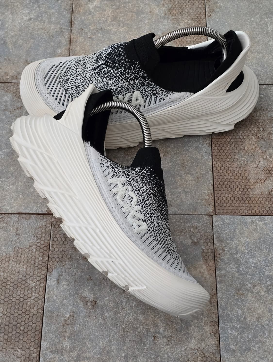 (280)호카 리스토어 tc 블랙 앨러배스터  상품이미지6