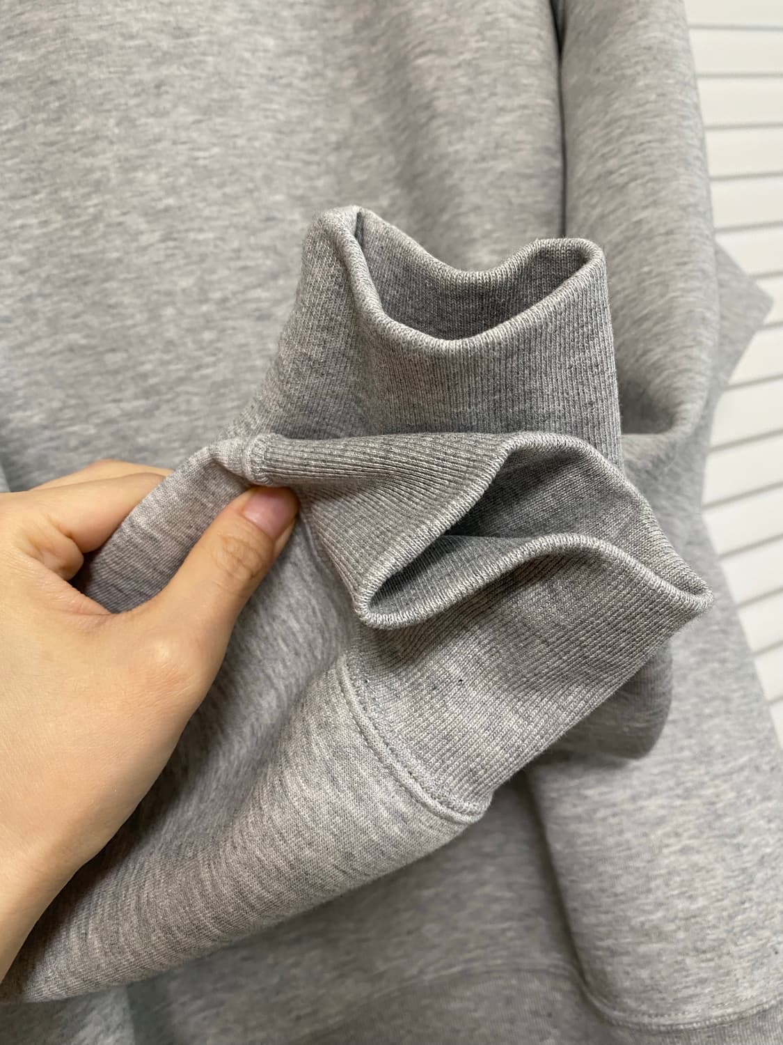 유니클로 c 스웻 맨투맨 그레이 M 상품이미지3