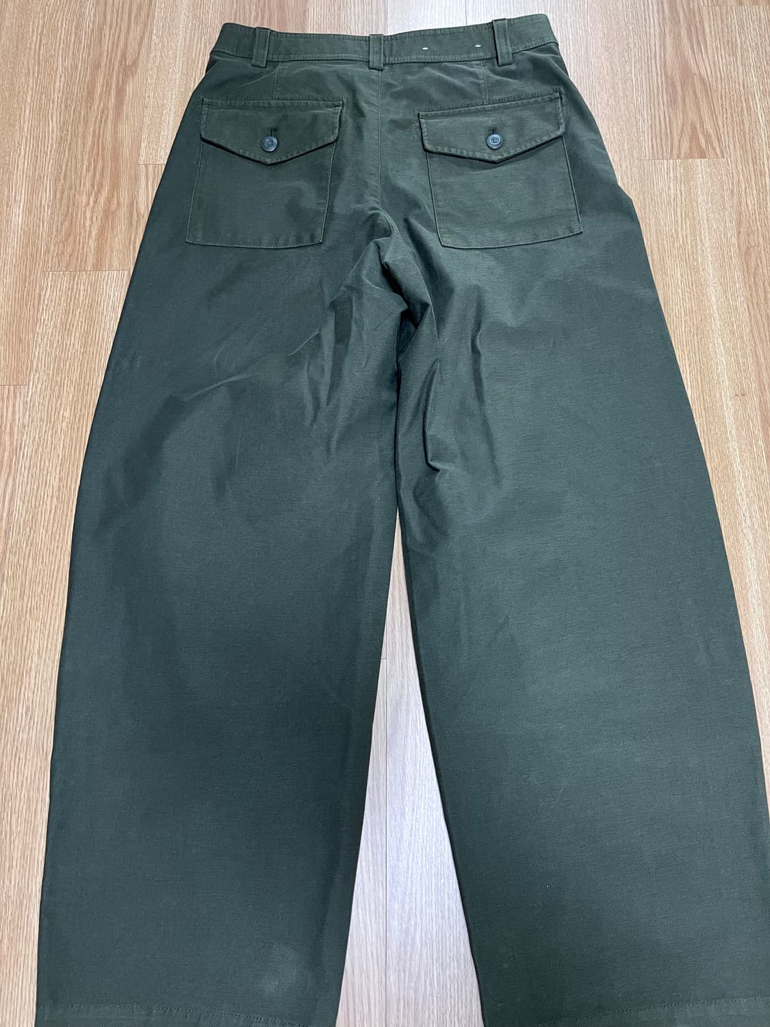 유니클로 저지배럴레그팬츠 카키 m 상품이미지3