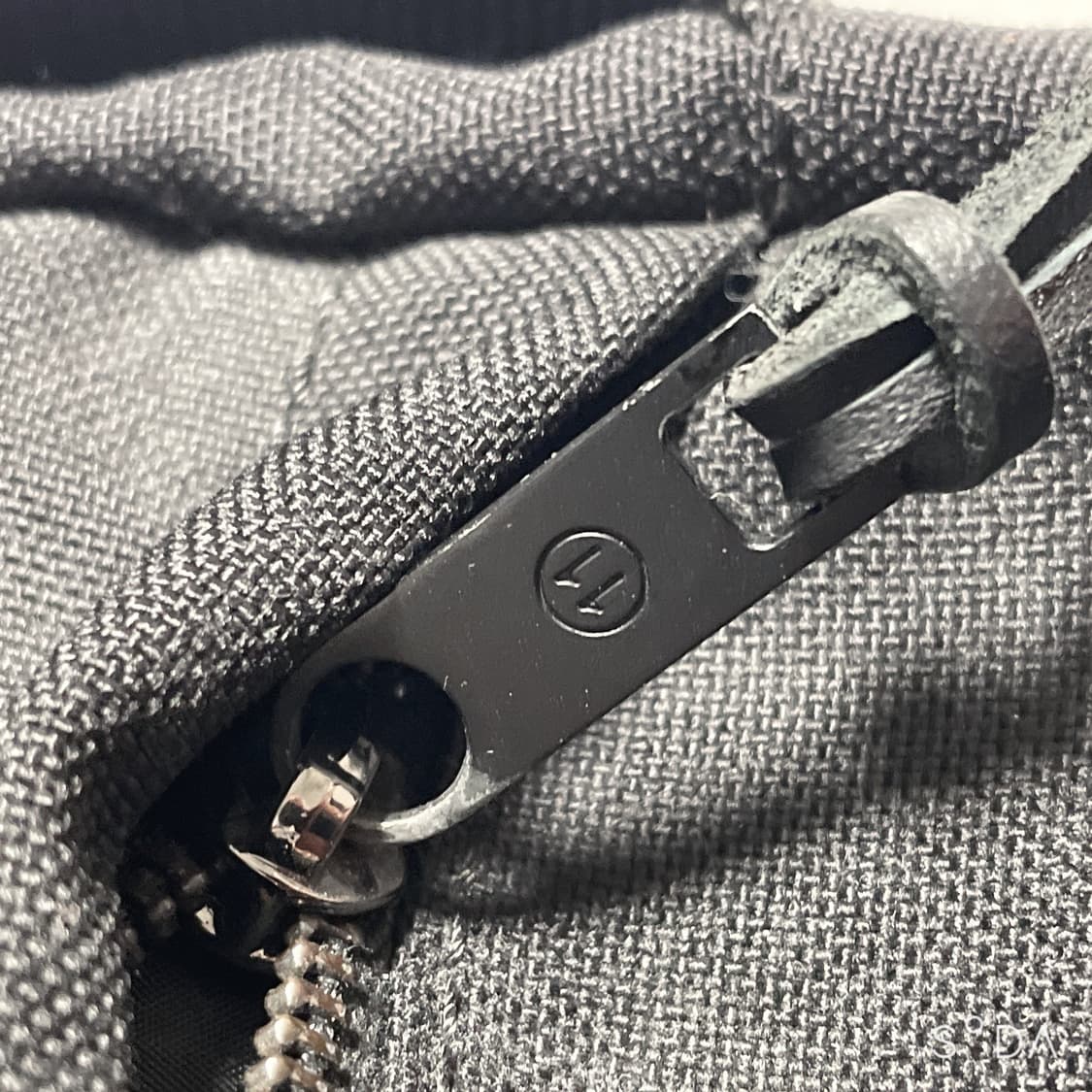 메종 마르지엘라 블랙 크로스백 상품이미지4