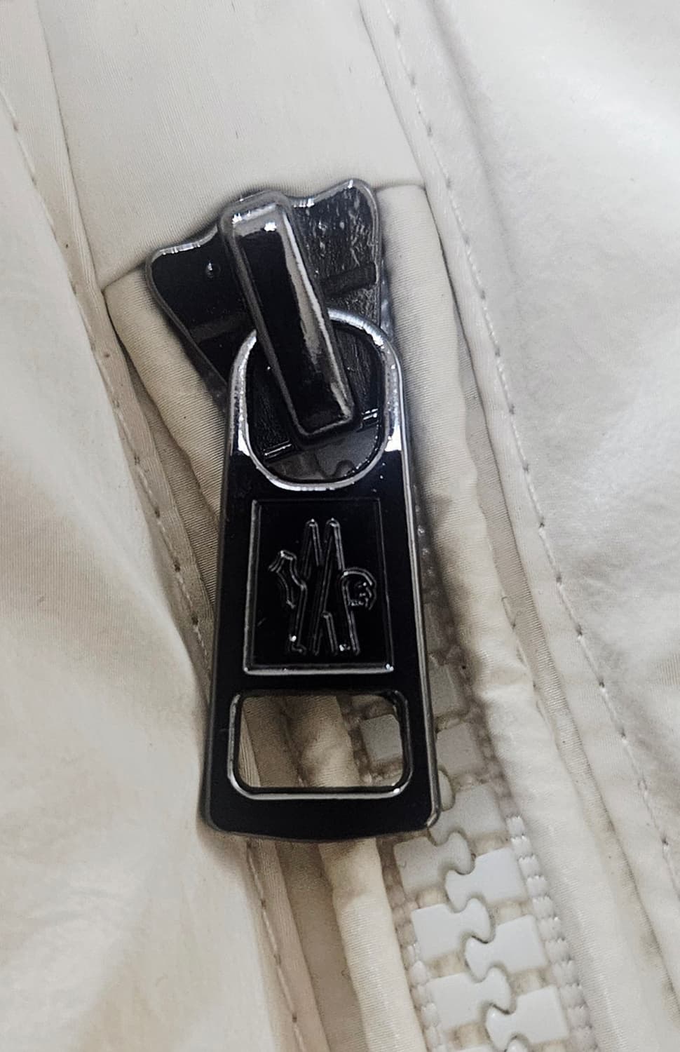 몽끌레어  크림색  다운 코트 12Y (44) 정품 상품이미지7