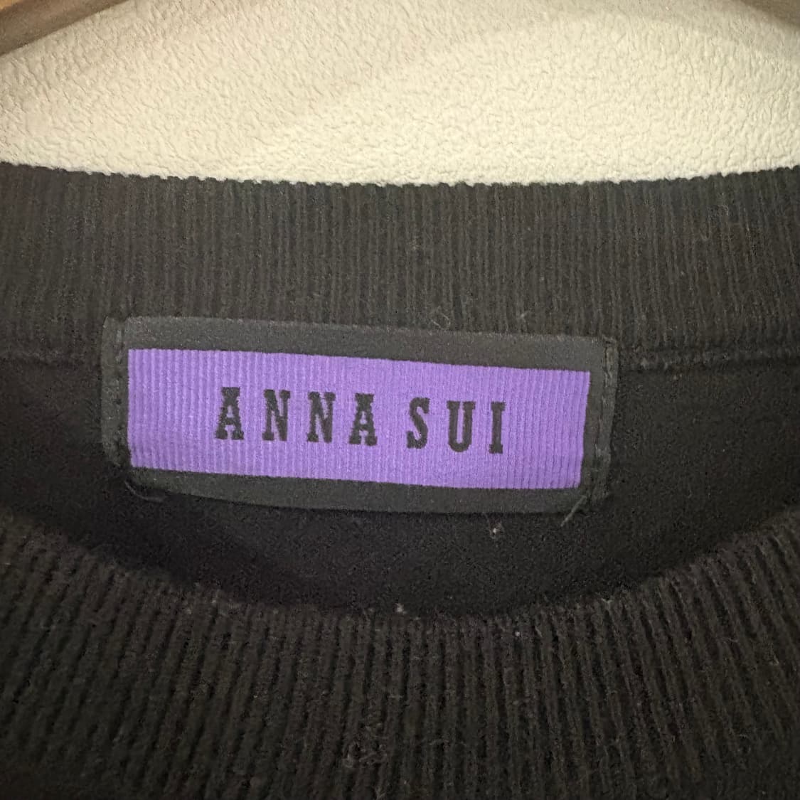 안나수이 블랙 자수 니트 스웨터 105 상품이미지4