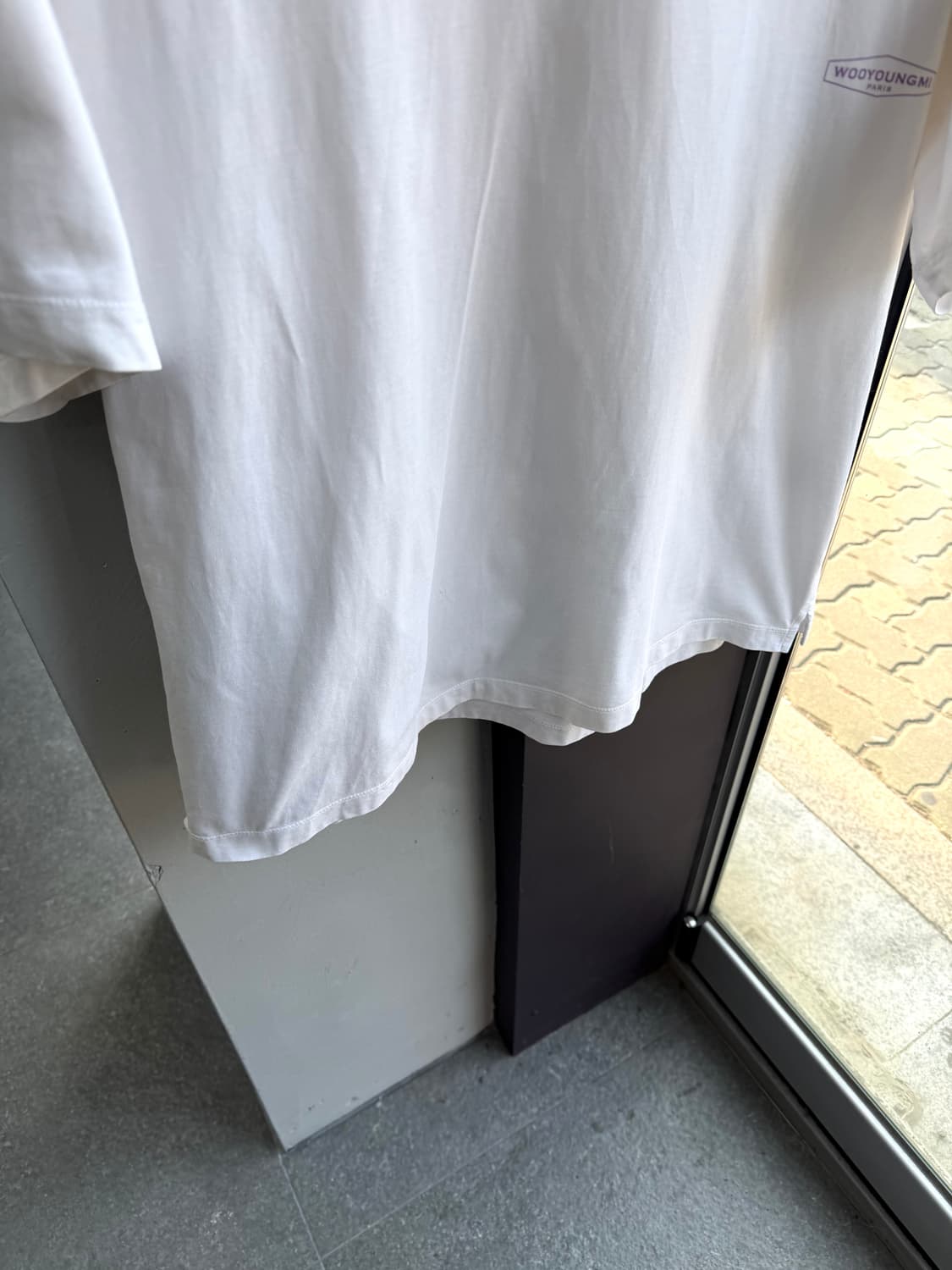 46/ 우영미 백플라워 프린팅 반팔 상품이미지4