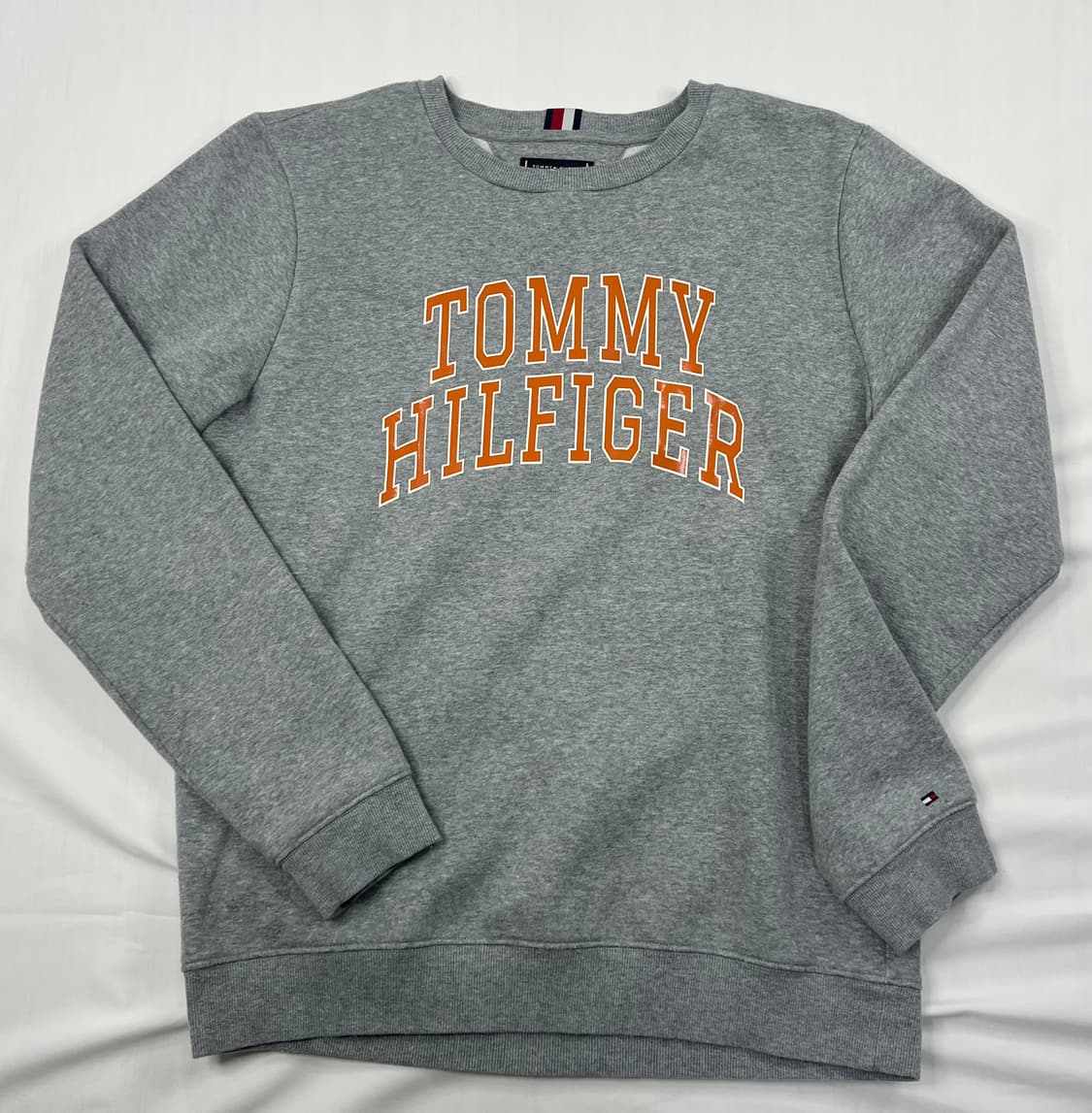 타미힐피거 그레이 맨투맨 티셔츠 상품이미지1