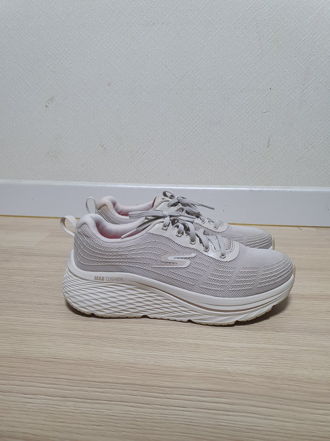 스케쳐스 맥스쿠셔닝 운동화 250 상품이미지1