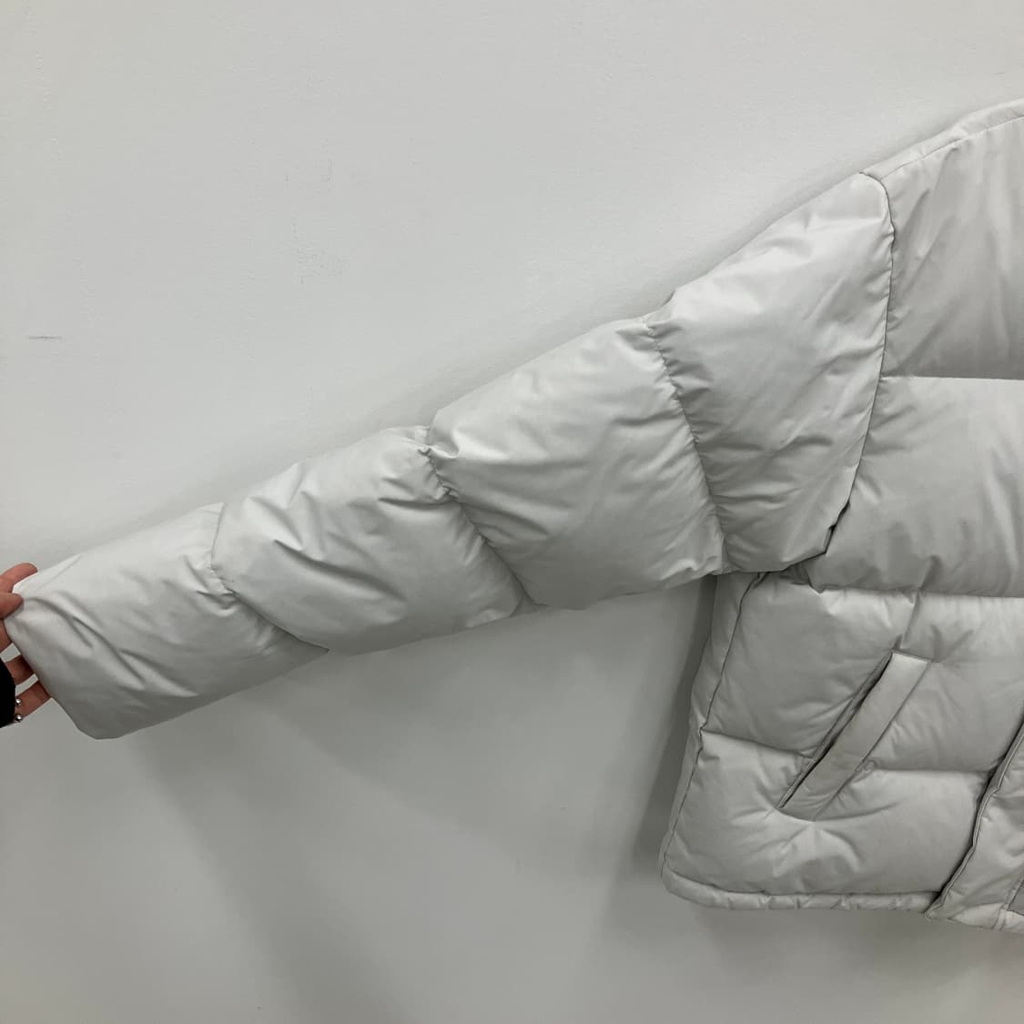 인사일런스 그레이 에센셜 다운 패딩 점퍼 S 상품이미지4