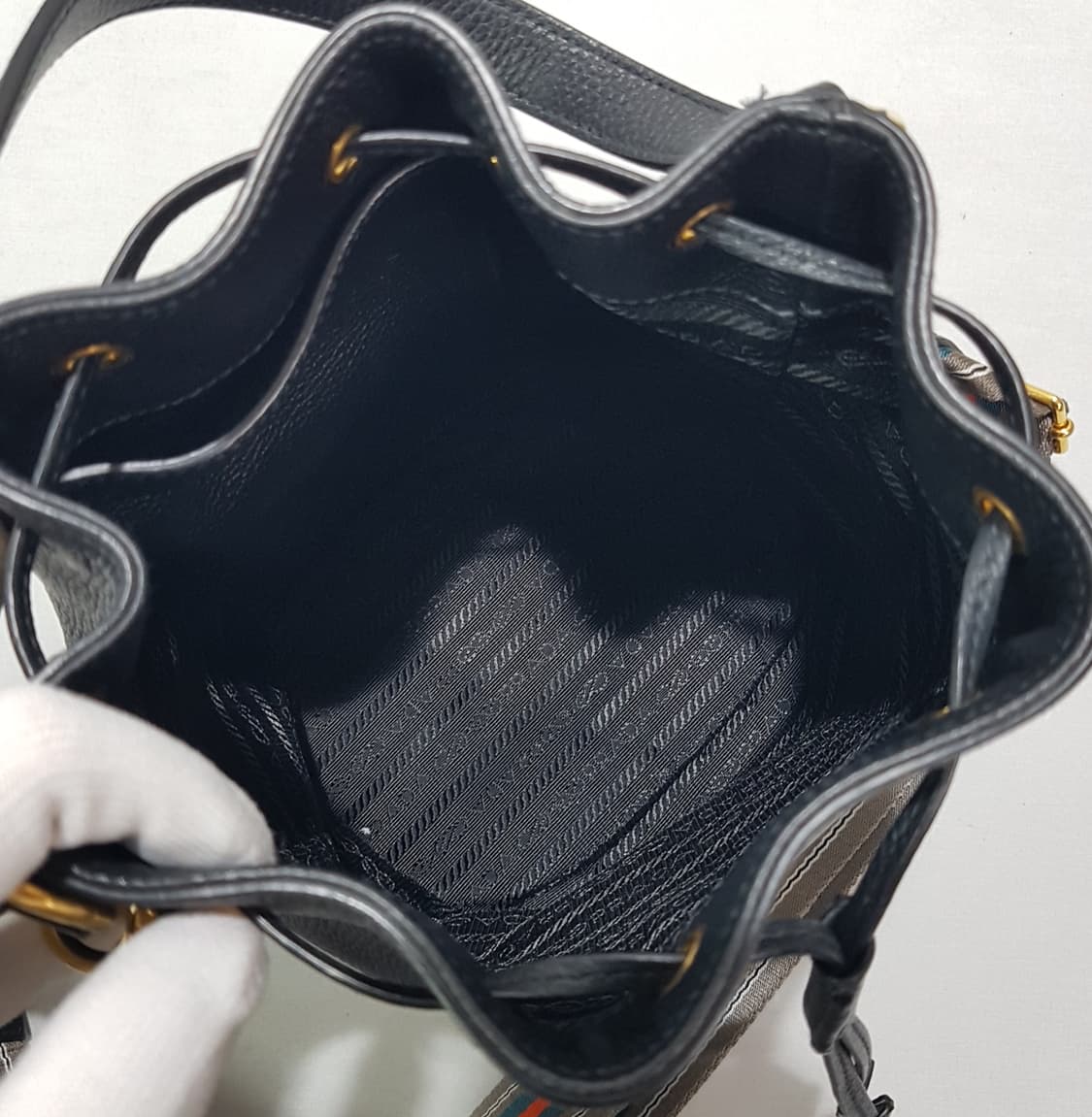 프라다 비텔로 피닉스 버킷백 1BE072 상품이미지10