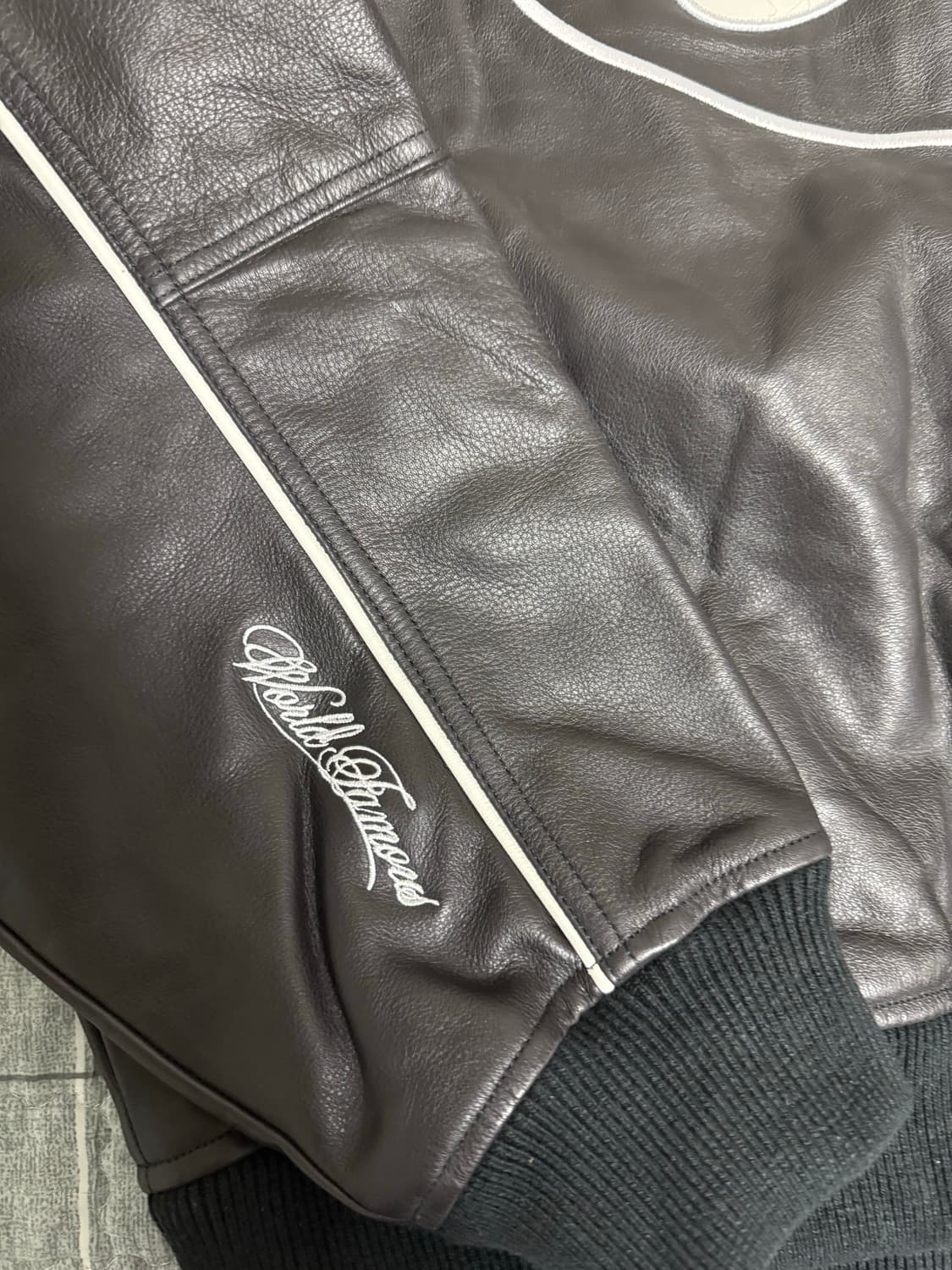 나이키 x 슈프림 레더 바시티 자켓 XL 택달린 새상품 상품이미지4