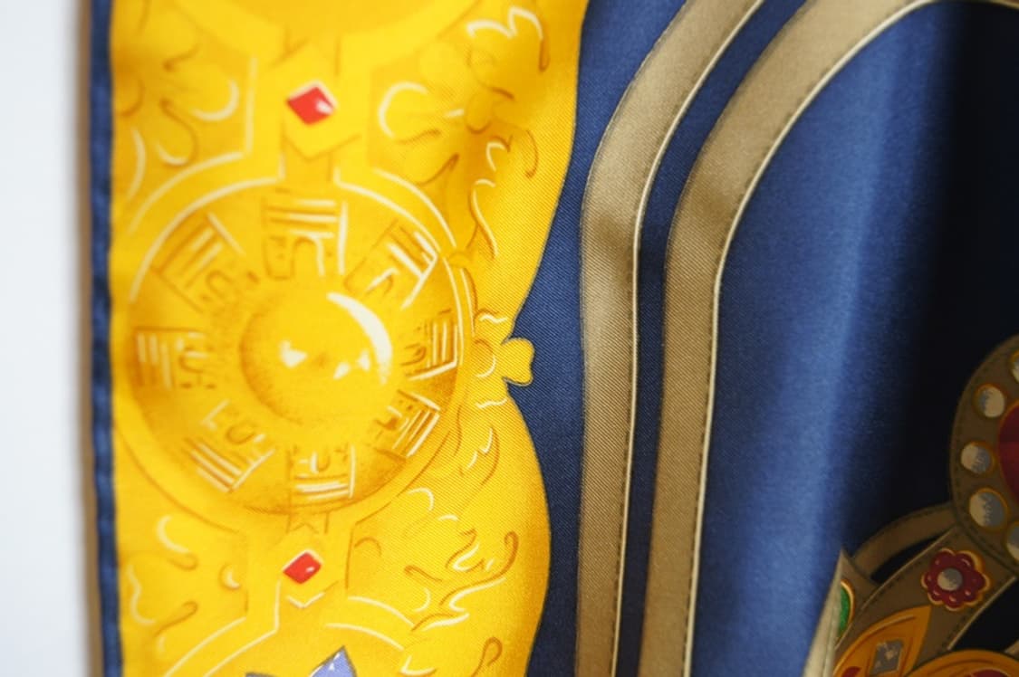 CELINE 정품 골드 옐로 실크 스카프 상품이미지5