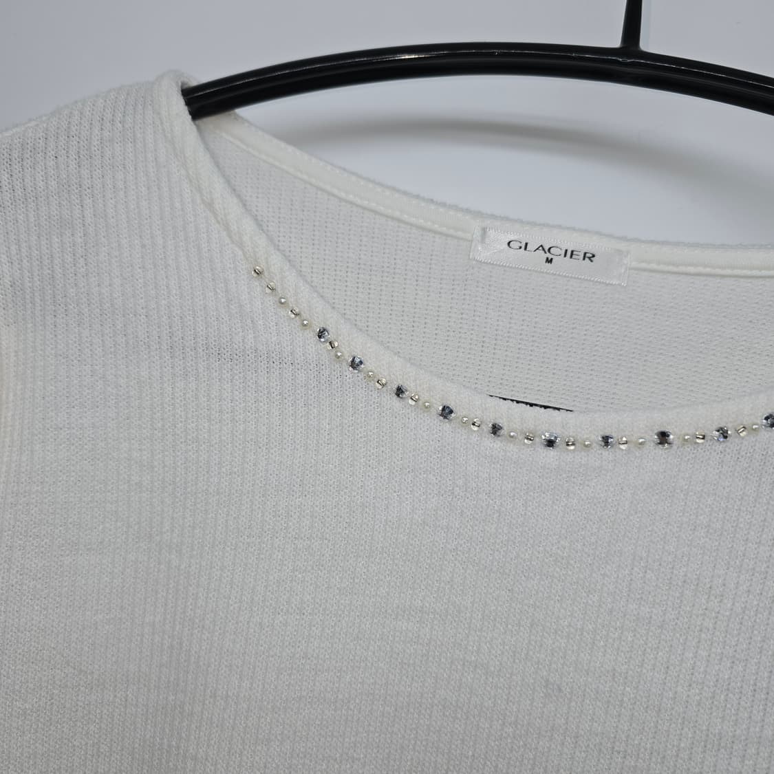 GLACIER
비즈 포인트 니트 블라우스 상품이미지2