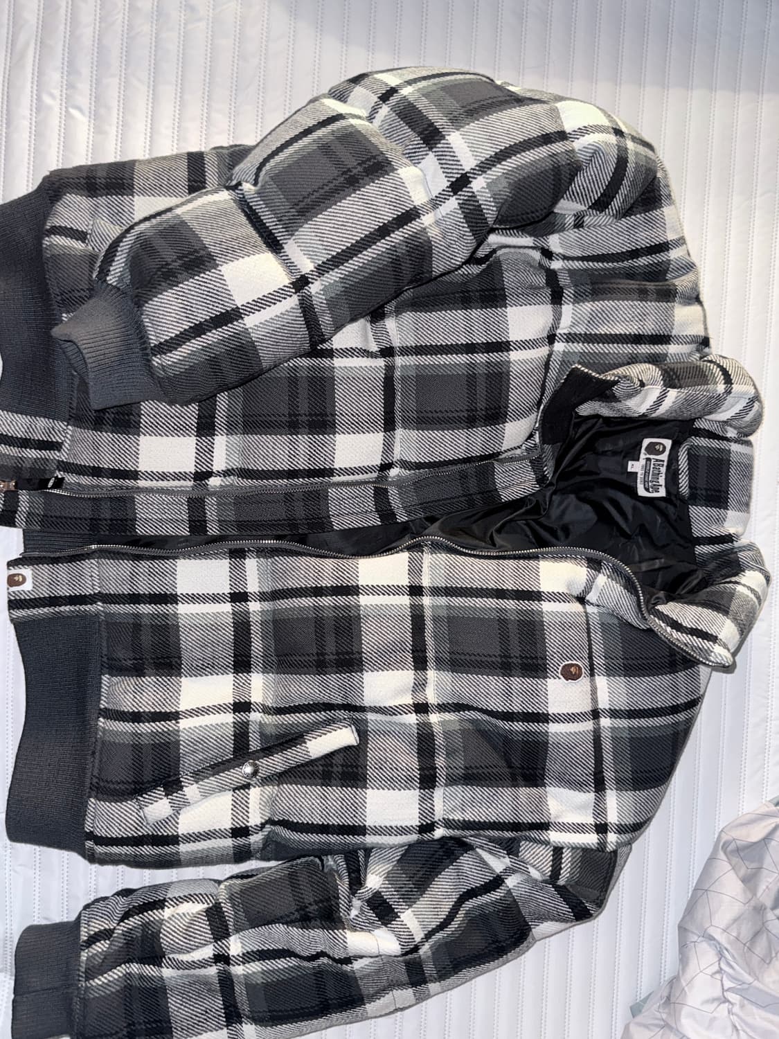 베이프 숏패딩 상품이미지1