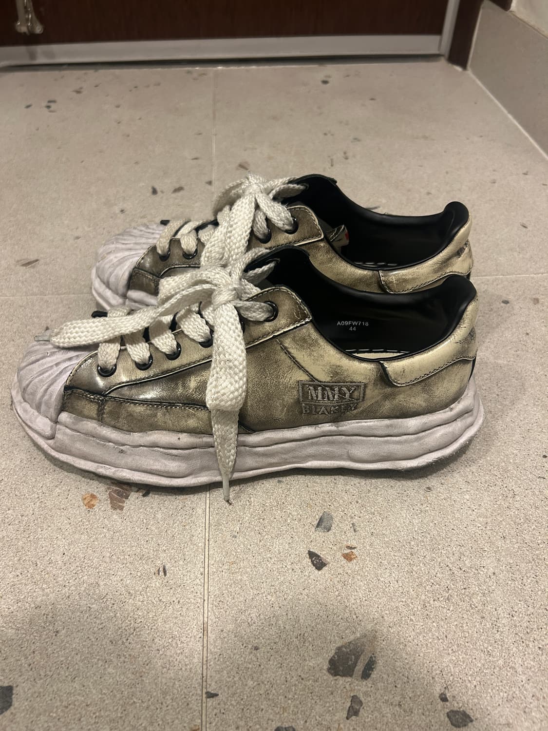 미하라 야스히로 블레이키 OG 솔 브러쉬드 페이턴트 44 상품이미지4