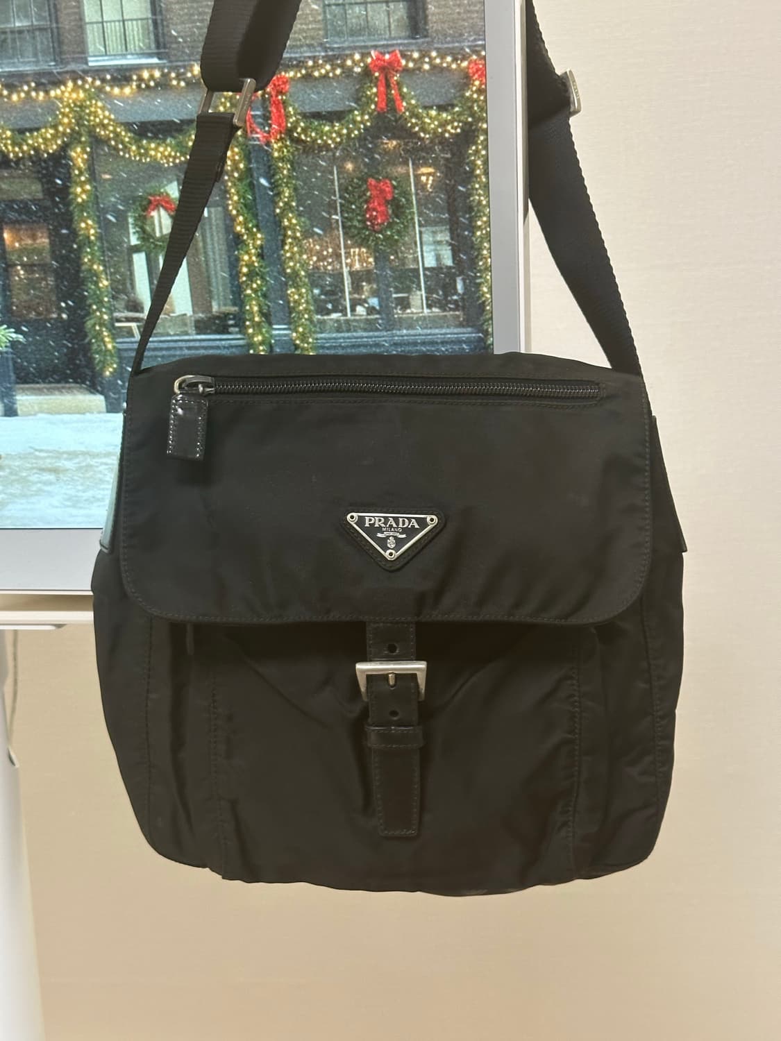 프라다 나일론 포코노 버클 크로스백 주우재백 A급 컨디션 상품이미지3