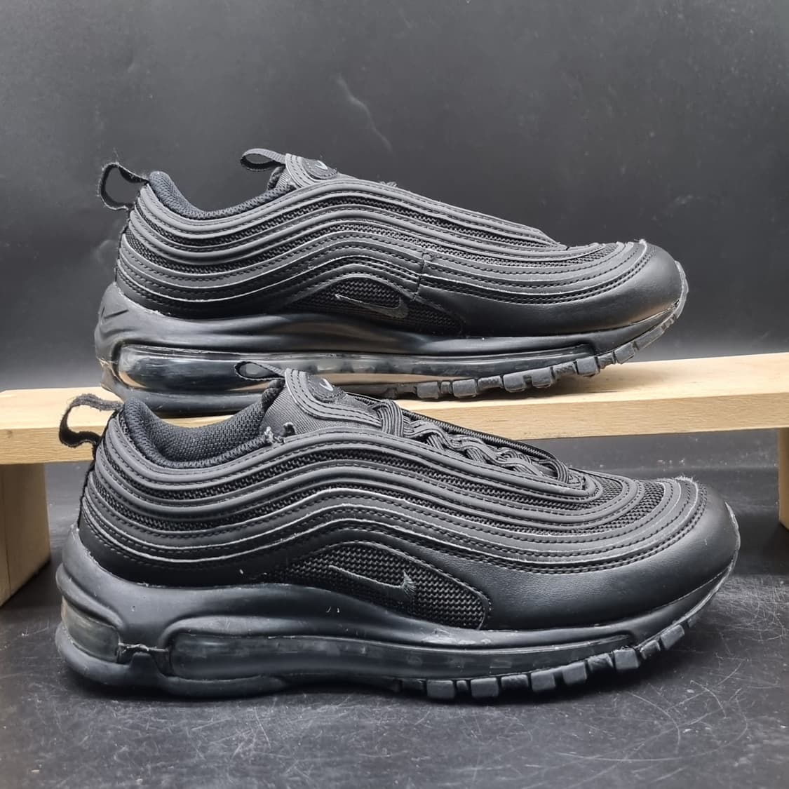 나이키 에어맥스 97 올블랙 운동화235 상품이미지1