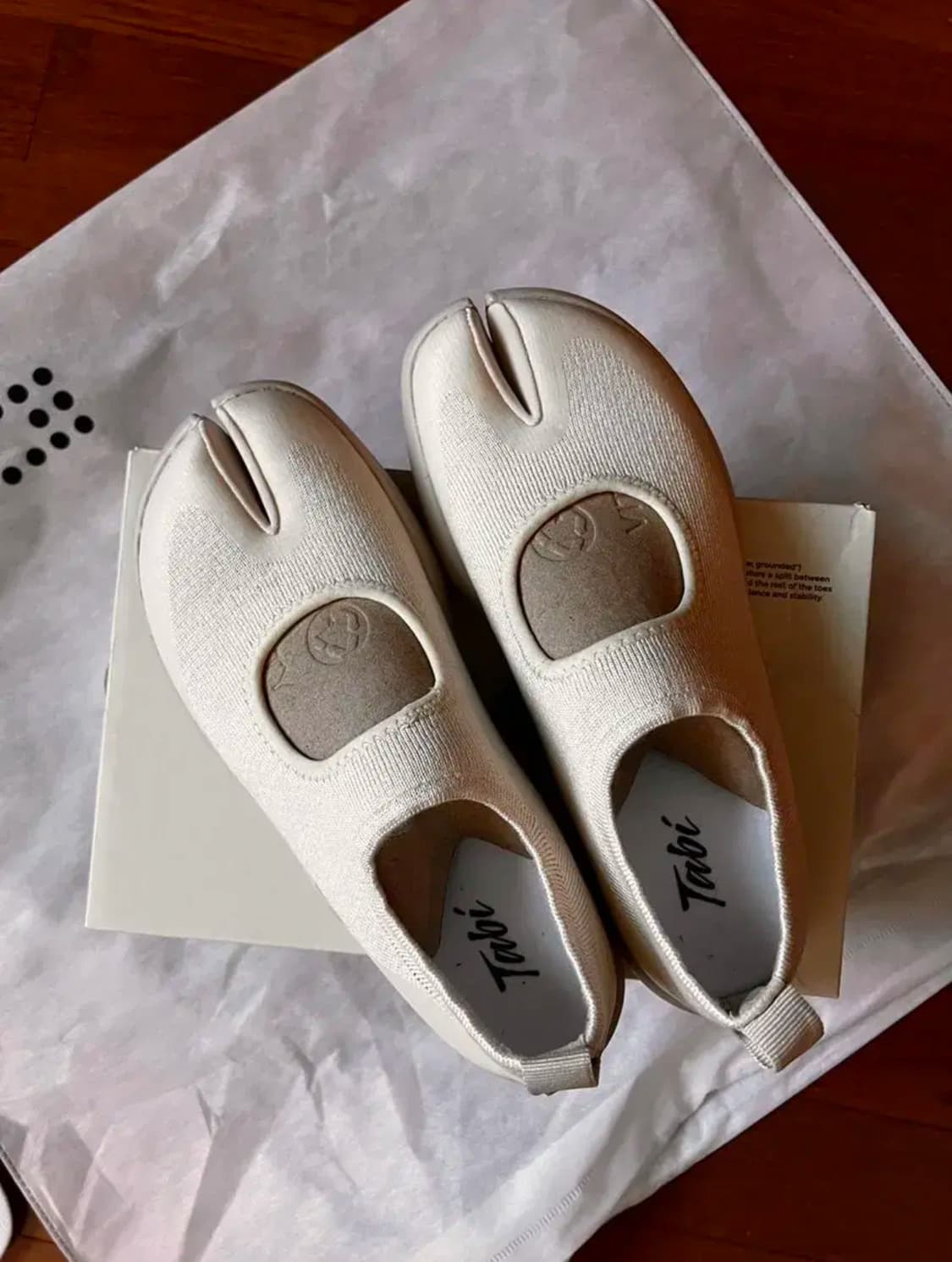 Tabi Footwear / TABI SANDAL: OFF-WHITE 상품이미지1