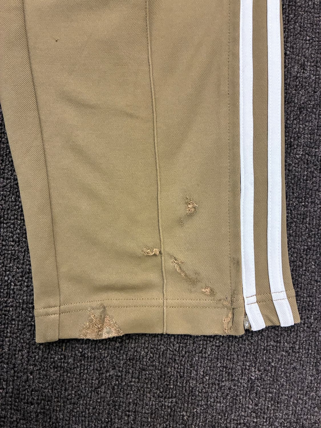 M)Adidas 빈티지 남성 베이지 트랙팬츠(찢어짐) 상품이미지4