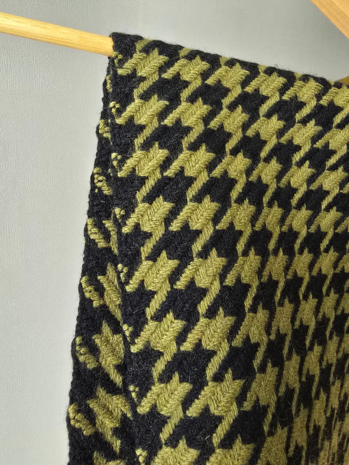 마가렛호웰 올리브그린 블랙  하운드투스 울 머플러 상품이미지5