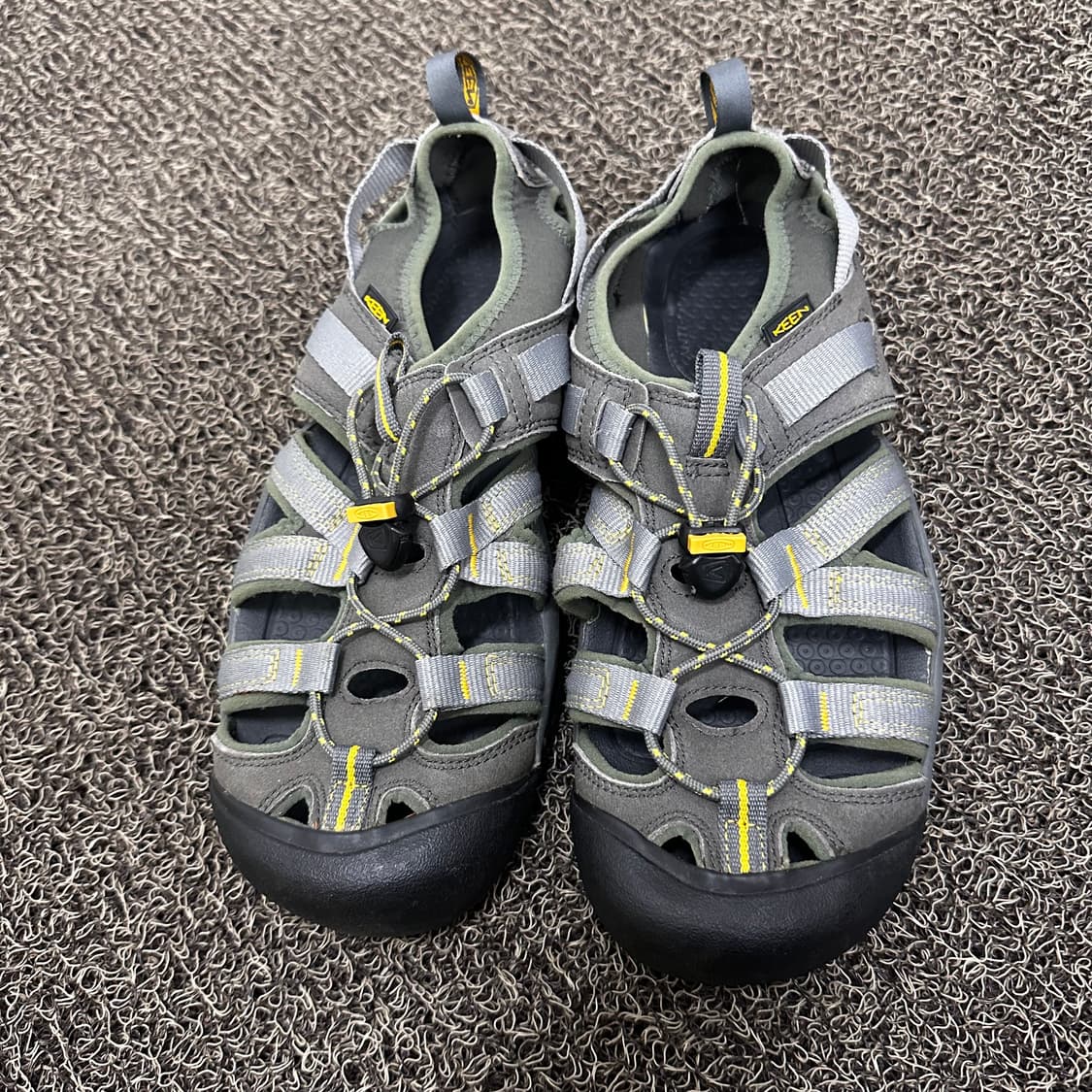 KEEN 킨 뉴포트 H2 샌들 회색 280사이즈 상품이미지2