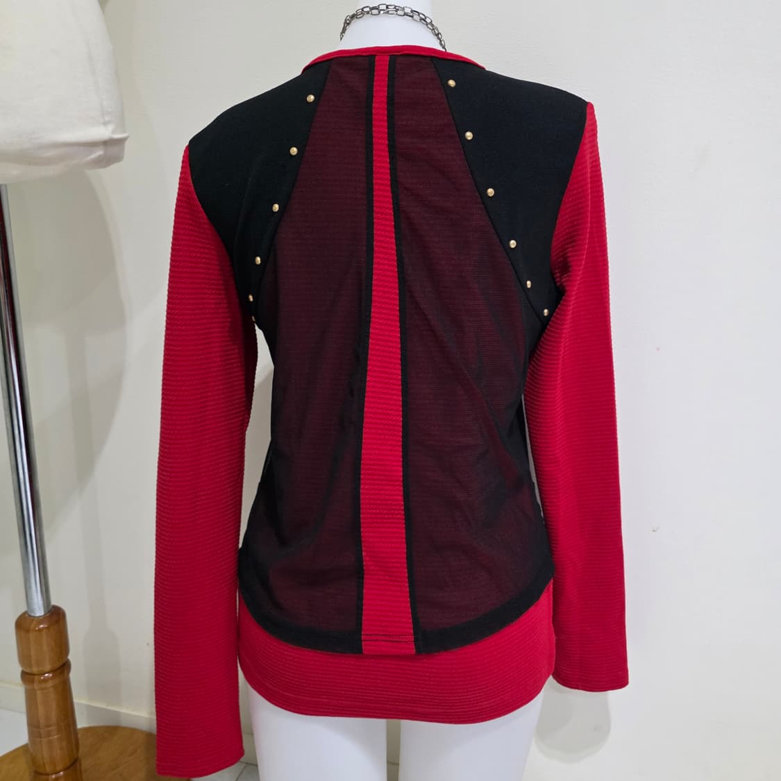 빈티지)레드x블랙 오네갸루y2k 대대장 베메클깔레이어드 베스트롱슬리브집업 상품이미지4