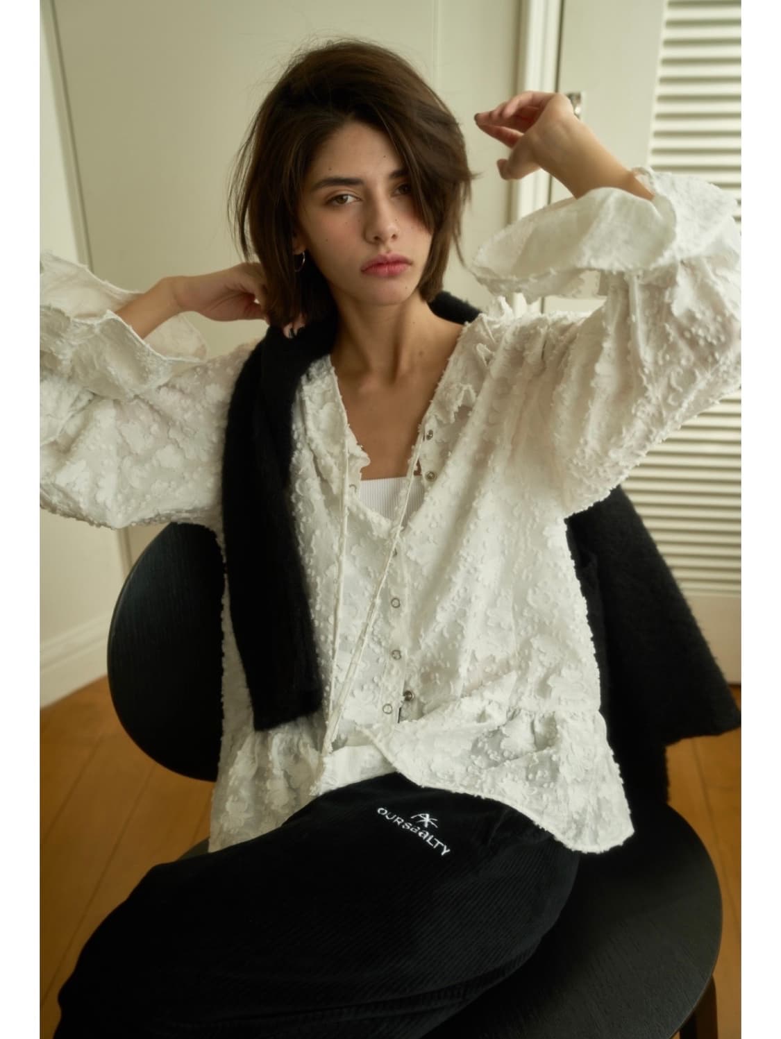 아우어솔티 dreamy blouse 상품이미지1
