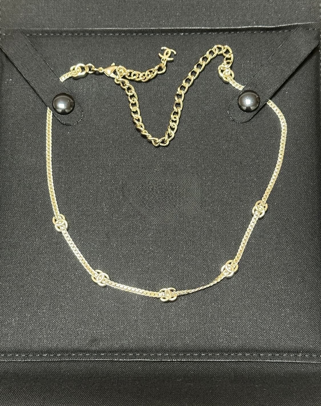 샤넬 커스텀 주얼리 초커 목걸이 샴페인 골드 상품이미지3