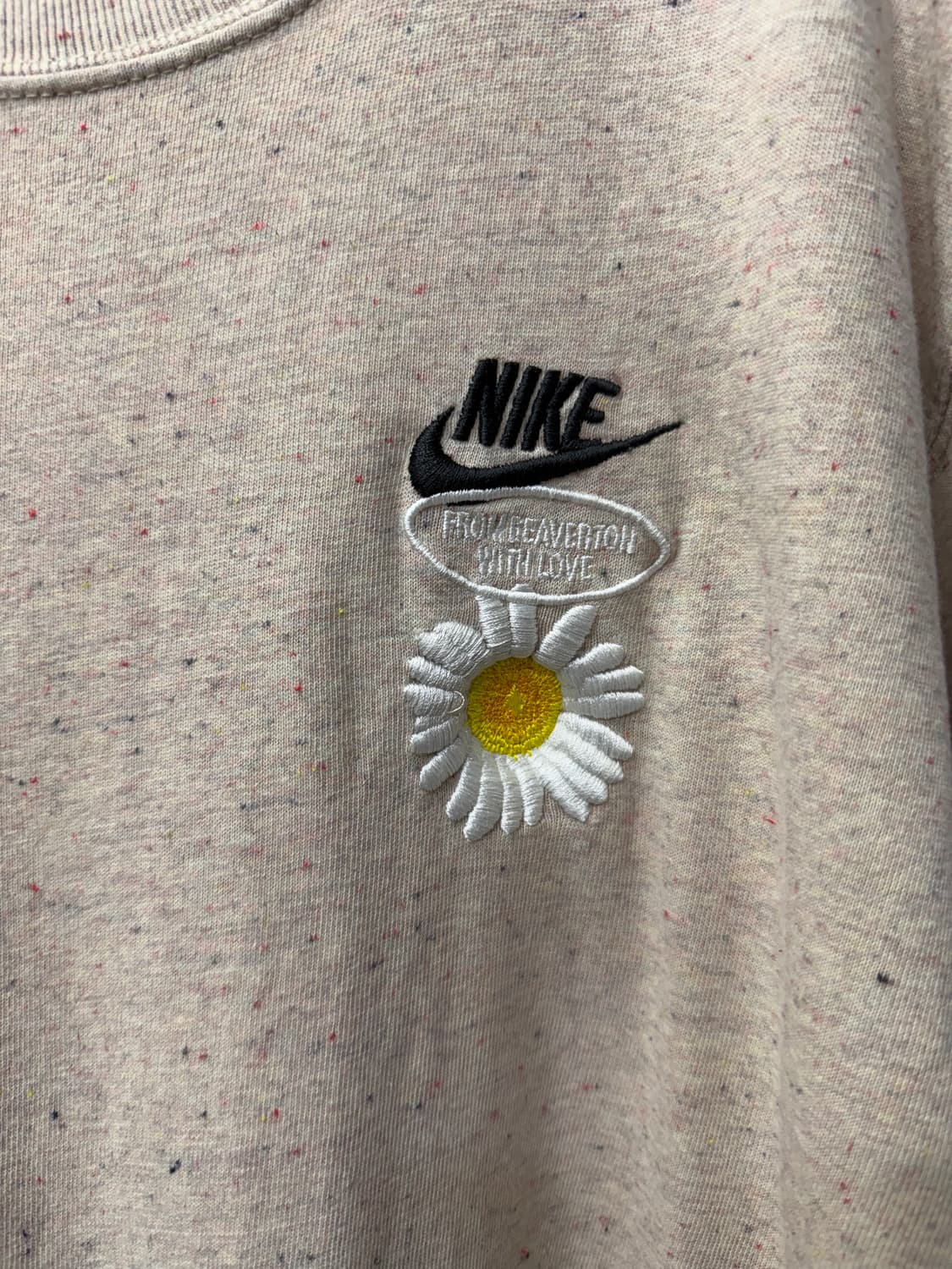 정품) 나이키 루즈핏 플라워 자수 반팔 티셔츠 XL 상품이미지4