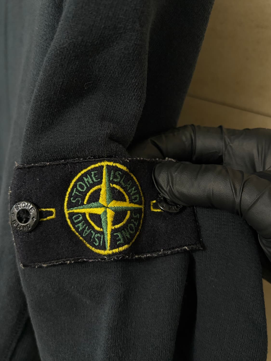 스톤아일랜드 후드 블랙 상품이미지4