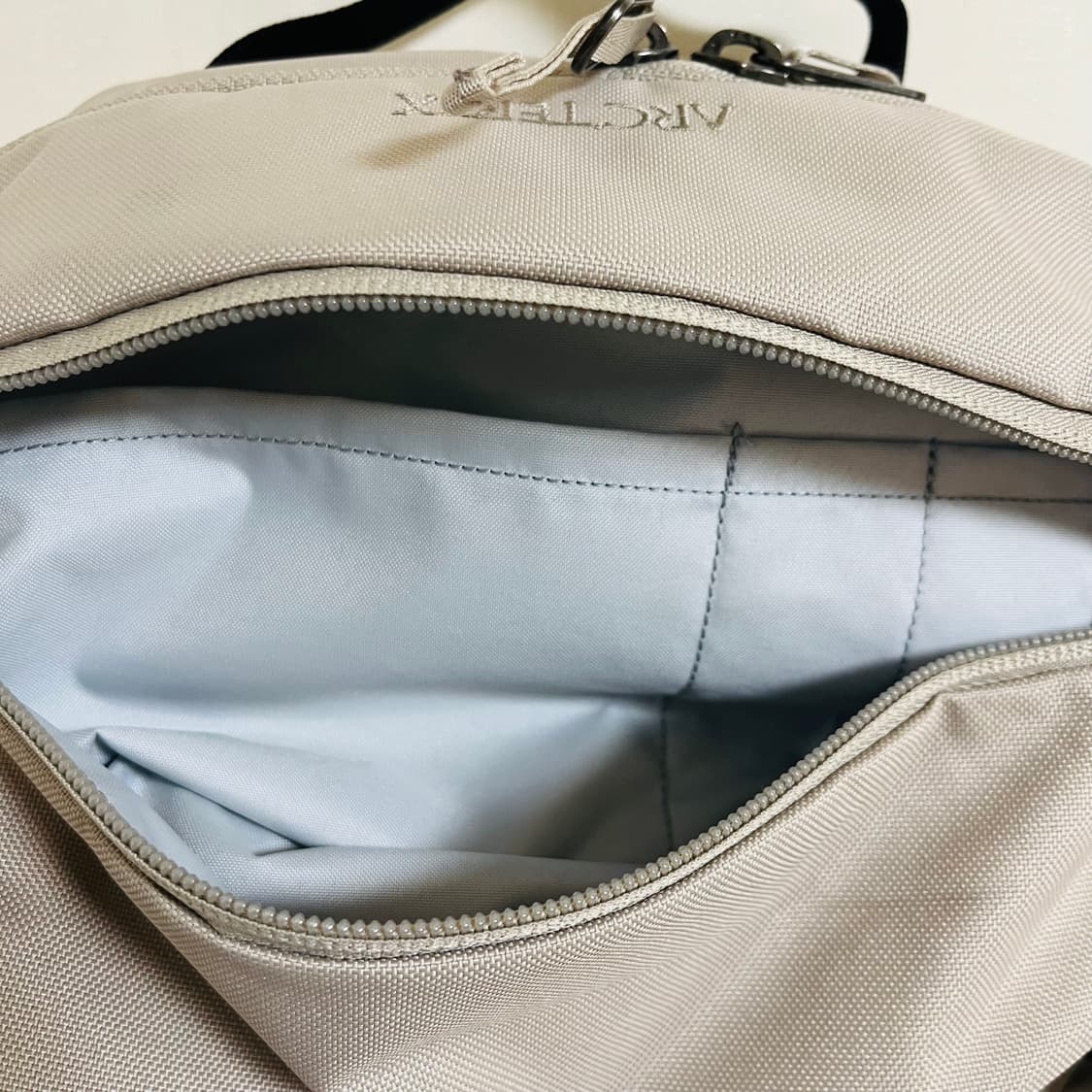 아크테릭스 맨티스26 백팩 베이지 상품이미지3