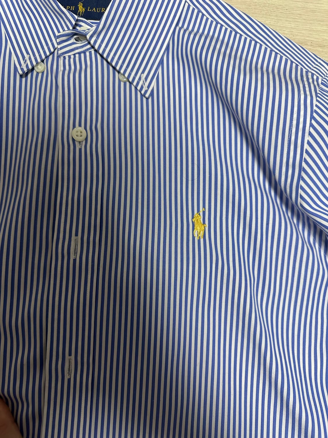 폴로랄프로렌 스트라이프 셔츠 스카이블루 색상 S 사이즈 판매합니다. 상품이미지2