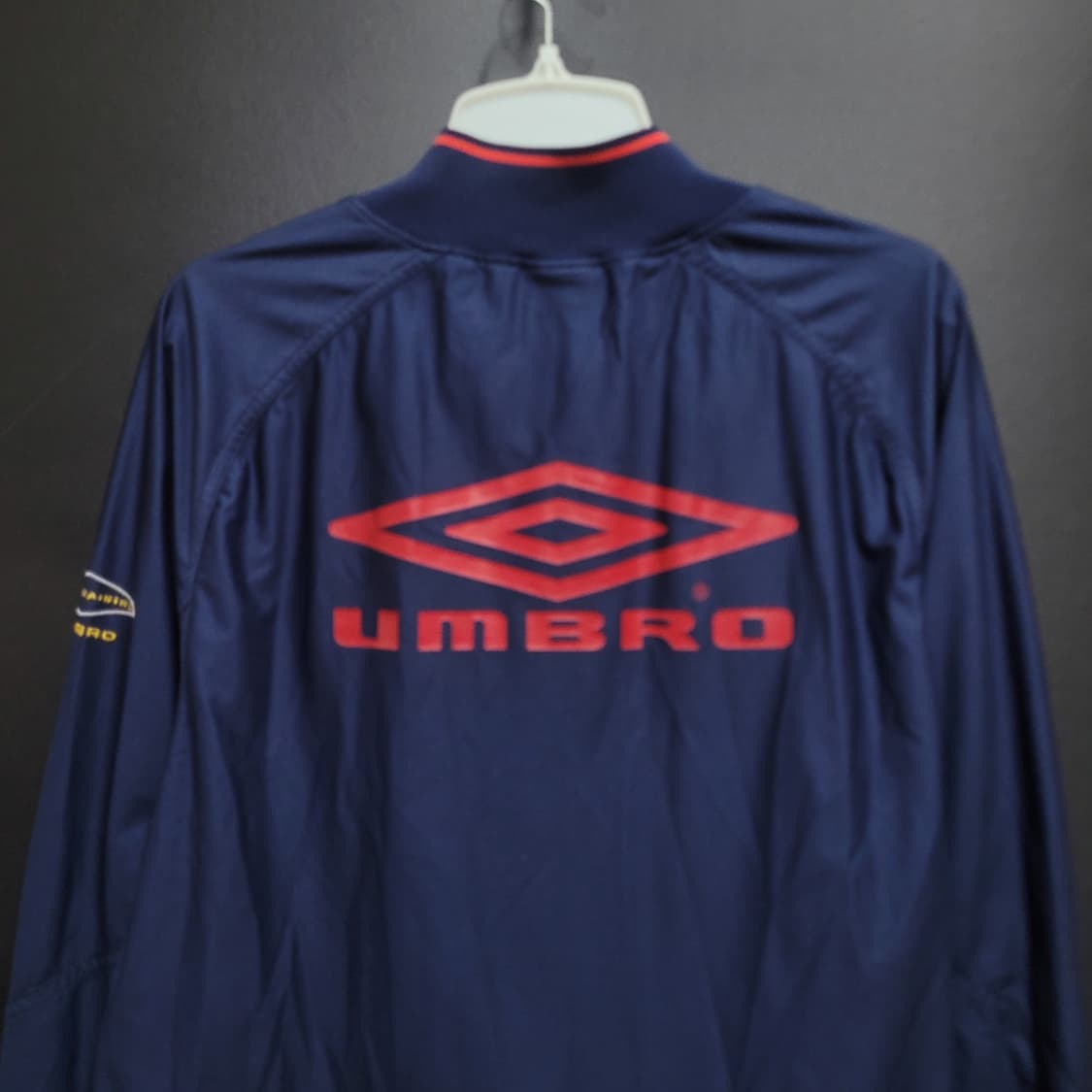 UMBRO PRO TRAINING 빅로고 바람막이 져지 상품이미지5