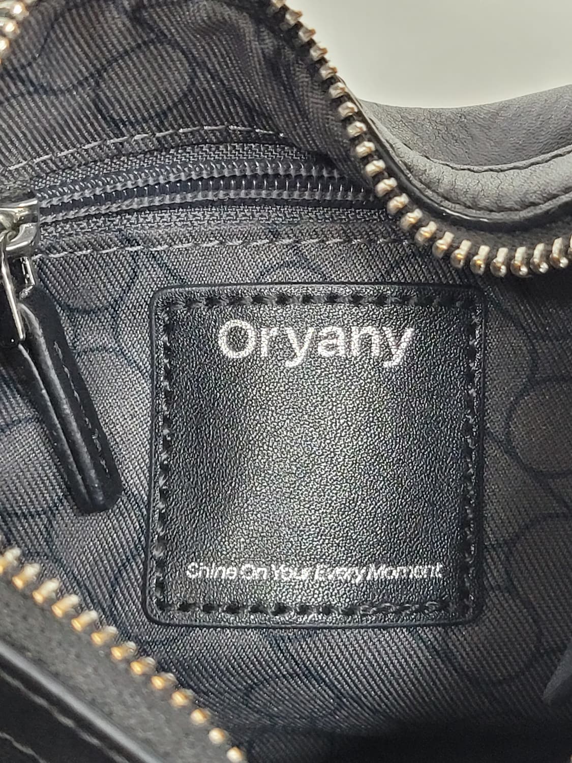 Oryany 오야니 루키 크로스백 / 블랙
 상품이미지8