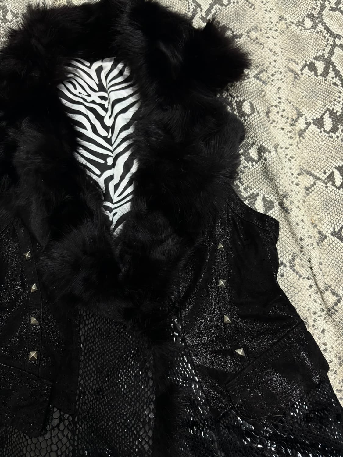  V-Kei Rare Python Design Studded Fur Tr 상품이미지6