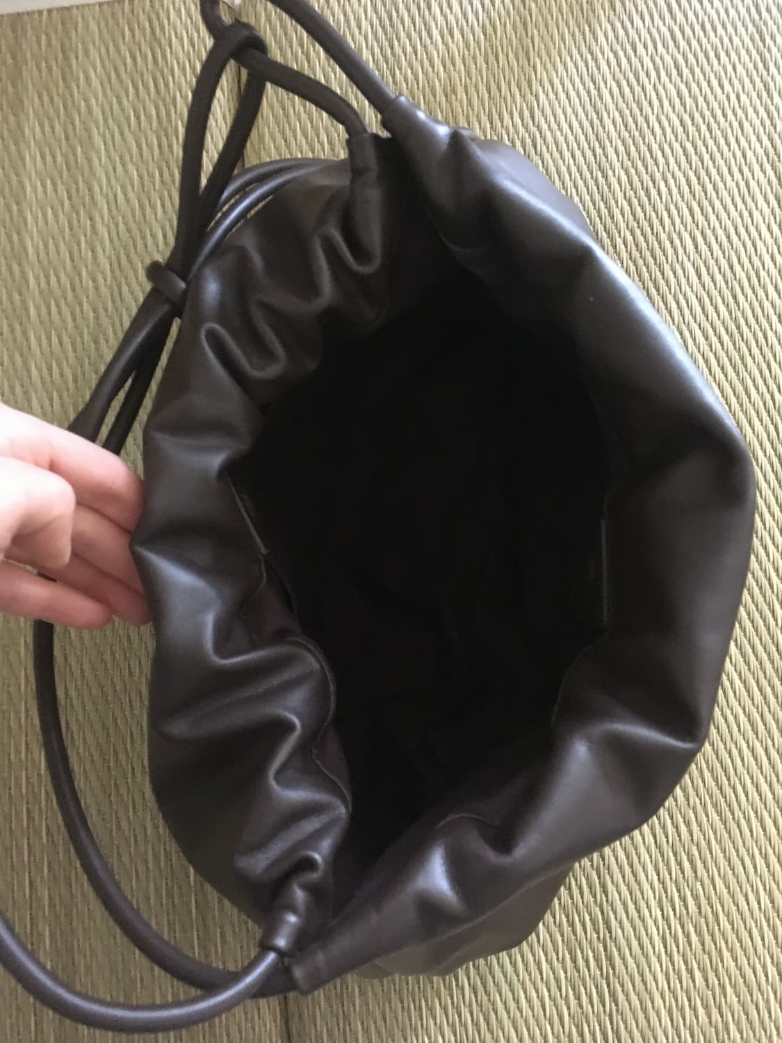 Charles & Keith dumpling shoulder bag  상품이미지5