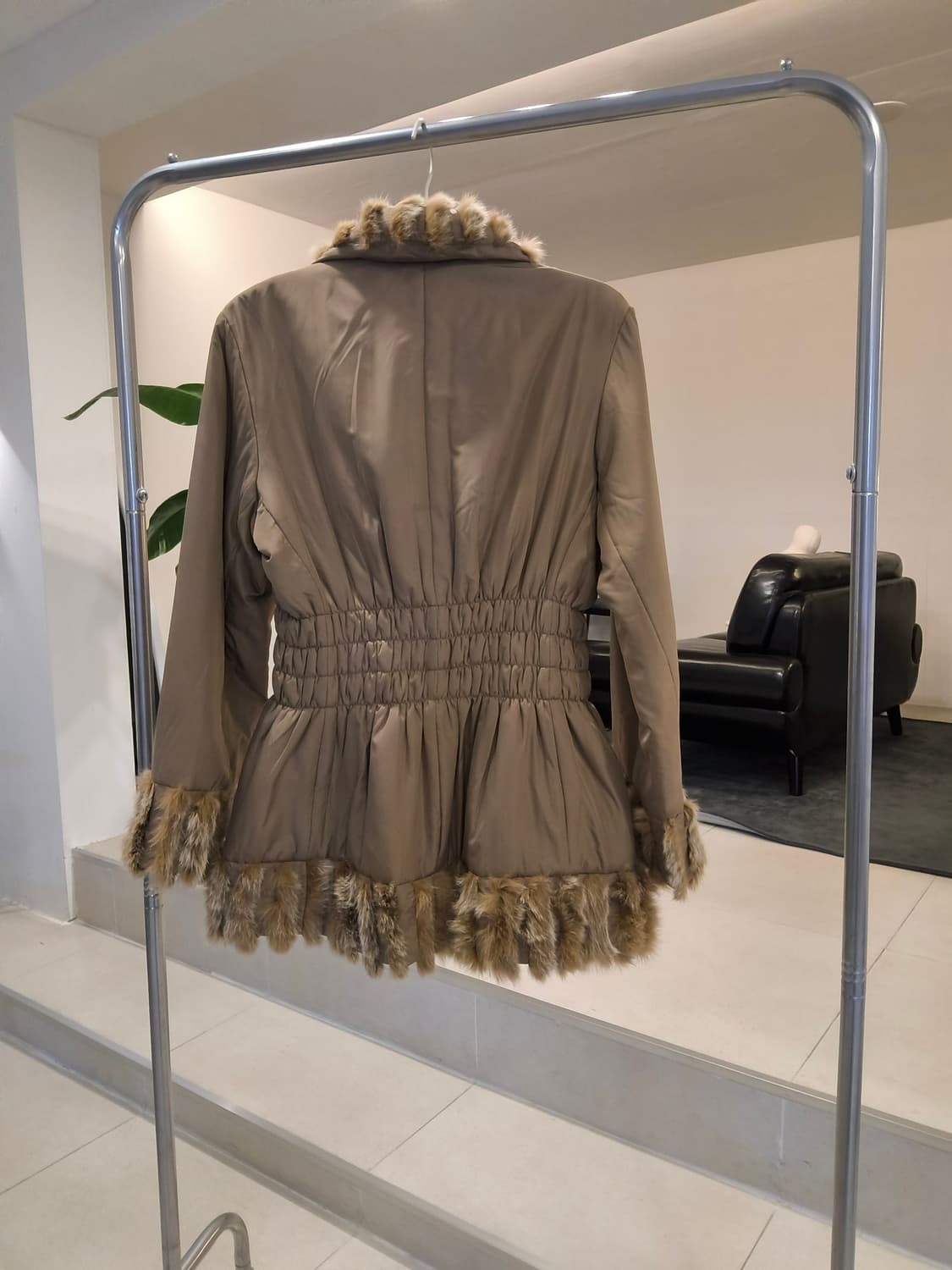 래빗 트리밍 브라운 패딩 상품이미지3