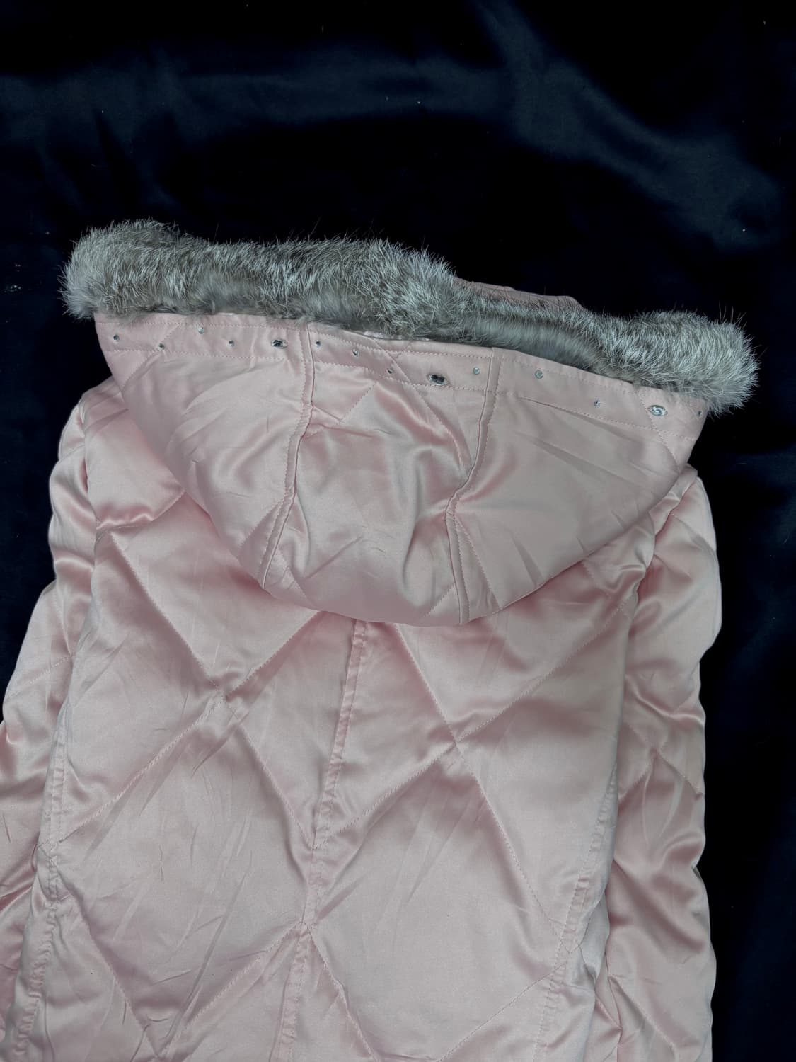 [X Miss] 딸기우유 그레이 퍼 큐빅 디테일 후디 패딩 상품이미지9