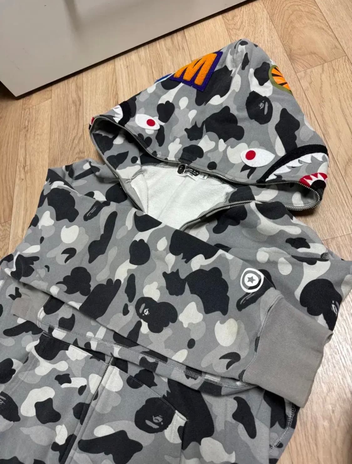 베이프 샤크후드 회색 그레이 2xl 상품이미지1