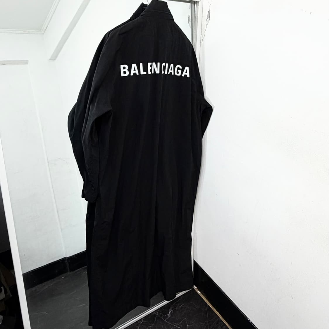 발렌시아가 레인 코트 상품이미지1