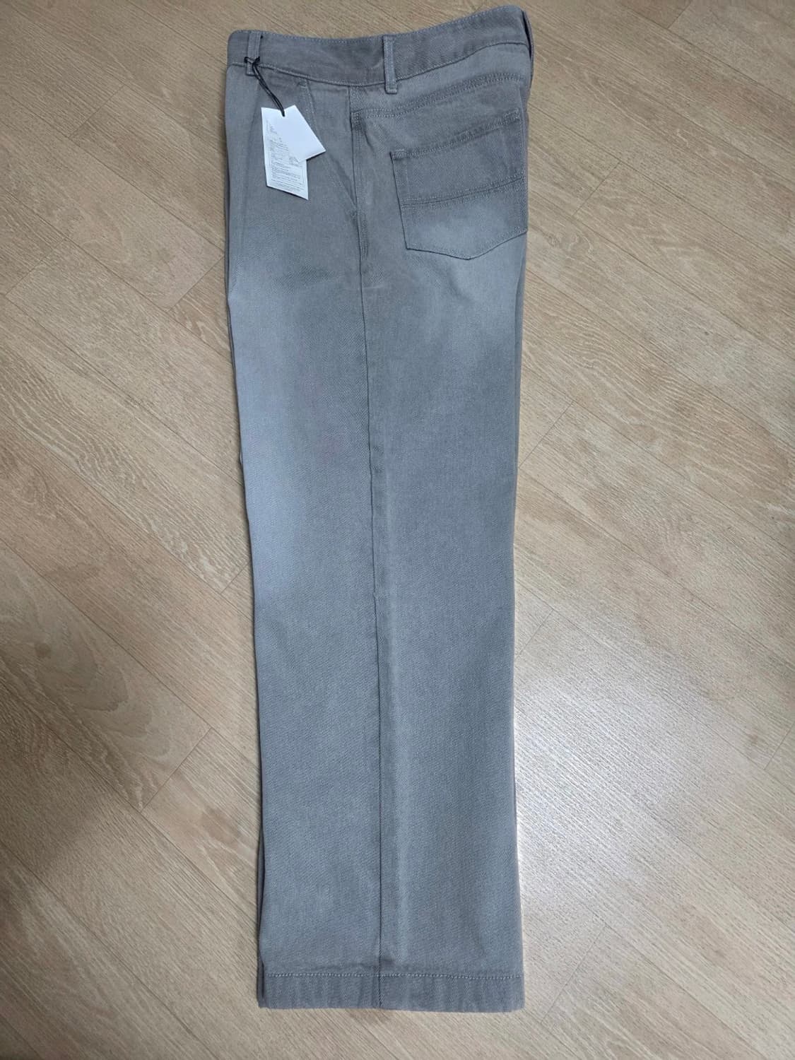 [새제품] 티아이포맨 세미 와이드 원턱 데님 팬츠 그레이 32 상품이미지4