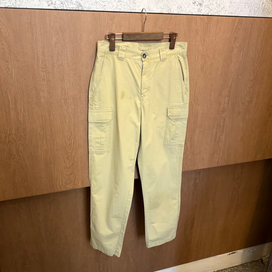 엘엘빈 코튼 카고 팬츠 사이드 플랩 포켓 디테일 옐로우 베이지 상품이미지1